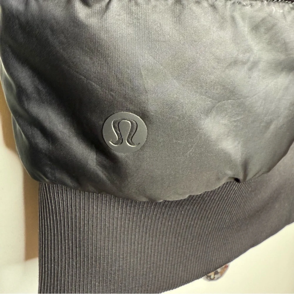 Lululemon Women's Non Stop Reversible Black Bomber Jacket Size 4 - Picture 10 of 12